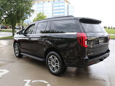Used 2025 Ford Expedition Active RWD image 5