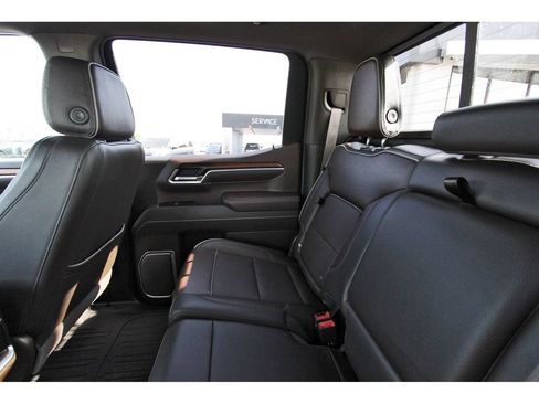 Used 2025 GMC Sierra 1500 Denali w/ Denali Reserve Package AWD/4WD image 12