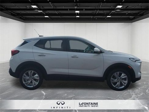 Used 2025 Buick Encore GX Preferred image 9