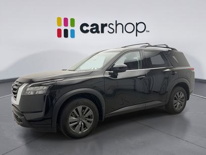 Used 2024 Nissan Pathfinder SV