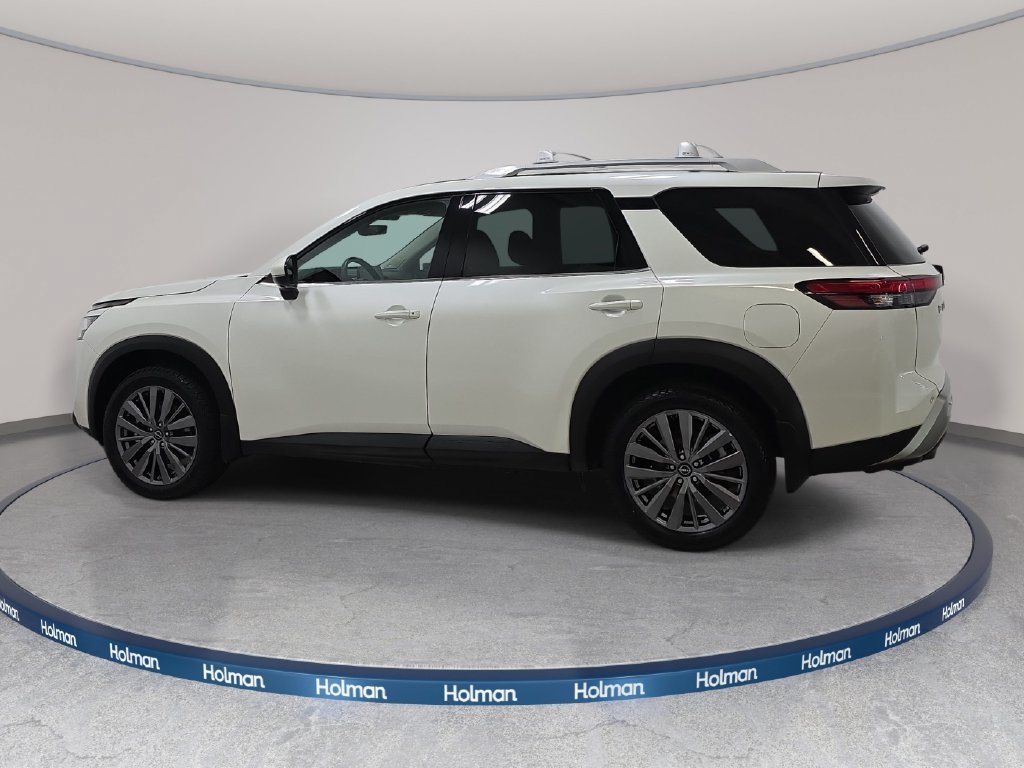 Used 2024 Nissan Pathfinder SL w/ SL Premium Package AWD/4WD image 9