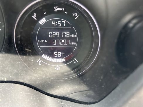 Used 2020 Honda HR-V LX image 8