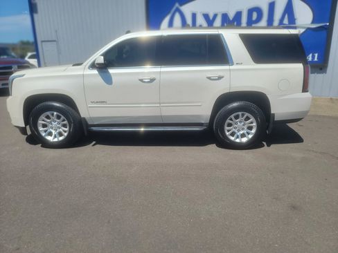 Used 2015 GMC Yukon SLT w/ HD Trailering Package AWD/4WD image 31