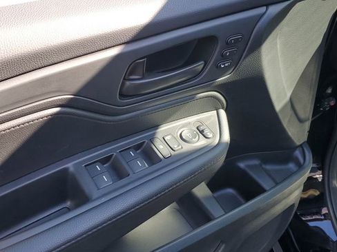 Used 2025 Honda Odyssey Sport-L image 11