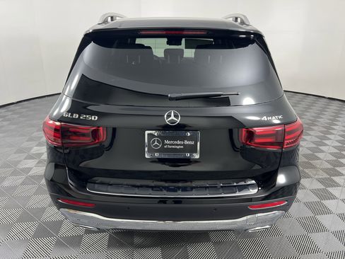 New 2025 Mercedes-Benz GLB 250 4MATIC image 11