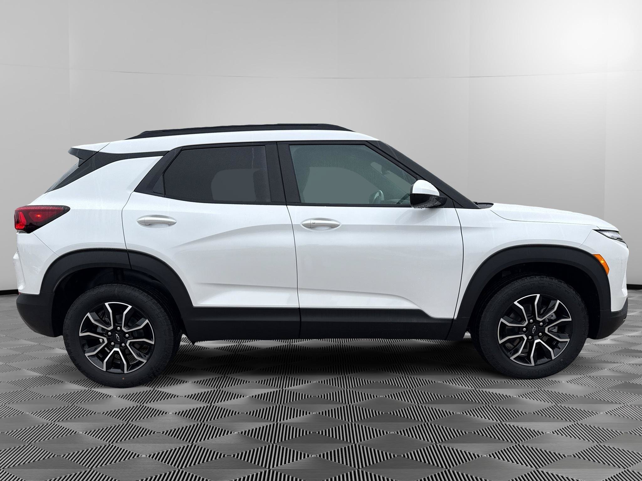 New 2026 Chevrolet TrailBlazer ACTIV w/ Convenience Package AWD/4WD image 5