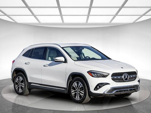Certified 2025 Mercedes-Benz GLA 250 image 5