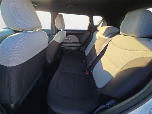 Used 2016 Kia Soul image 13