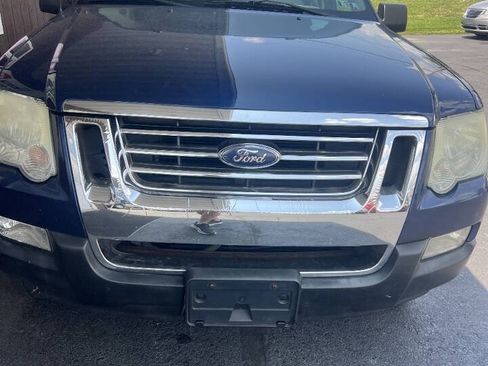 Used 2007 Ford Explorer Sport Trac XLT AWD/4WD image 6