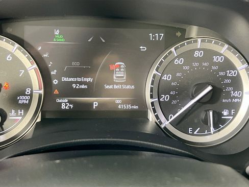 Used 2022 Toyota Highlander XLE image 12