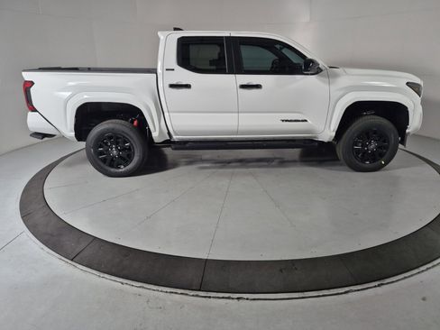 New 2026 Toyota Tacoma SR5 image 5