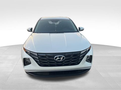 Used 2022 Hyundai Tucson SE image 2