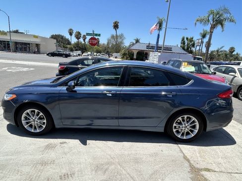 Used 2019 Ford Fusion SE FWD image 6