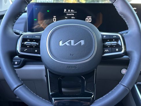 New 2026 Kia Carnival LXS image 25