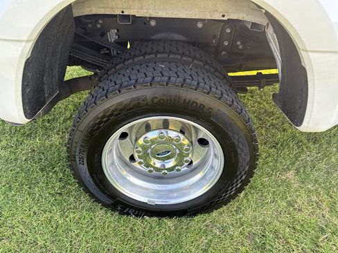 Used 2026 Ford F450 Platinum w/ FX4 Off-Road Package AWD/4WD image 12