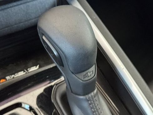Used 2025 Chevrolet Colorado Trail Boss AWD/4WD image 33