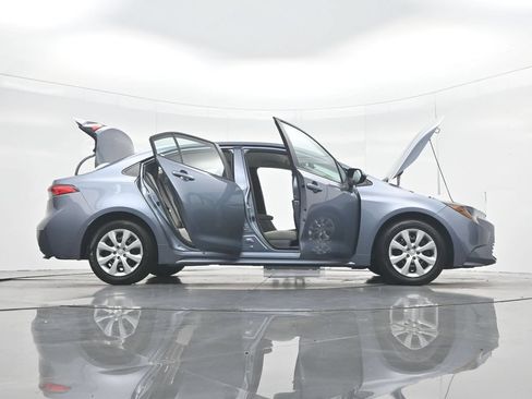 Used 2025 Toyota Corolla LE w/ Convenience Package FWD image 54