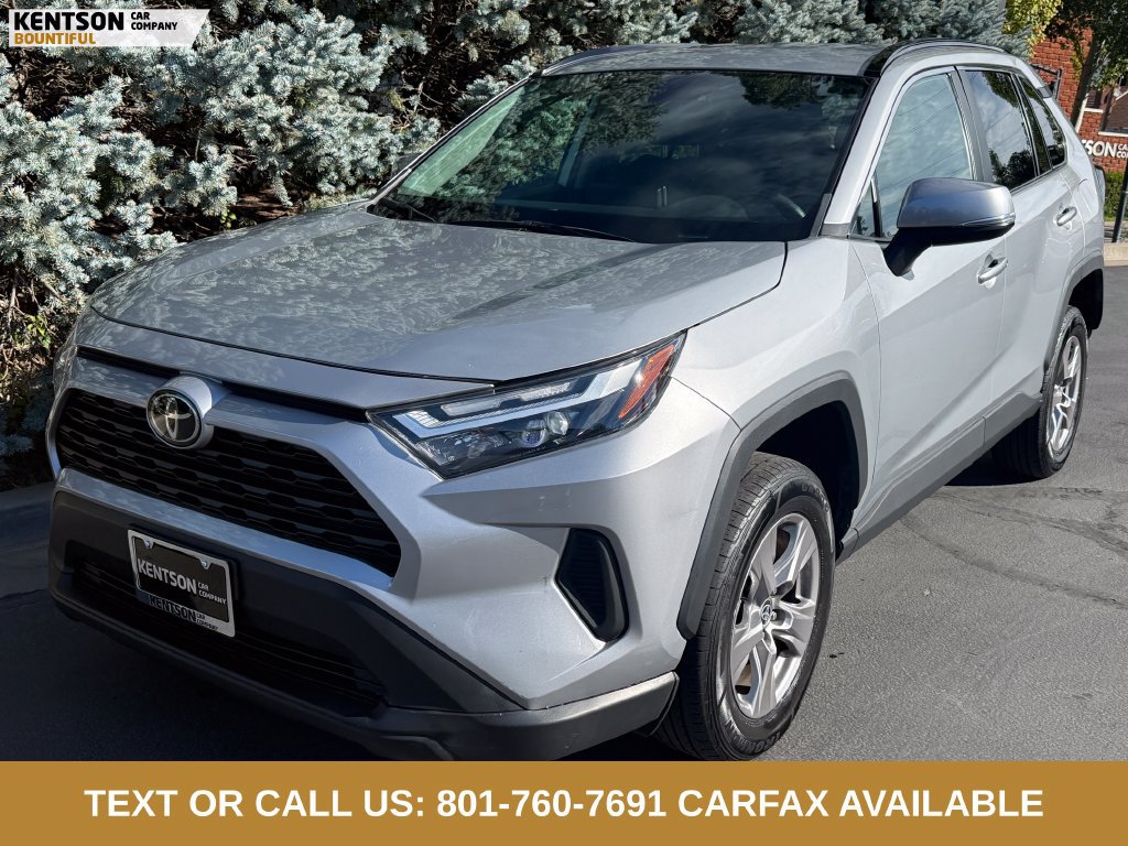 Used 2023 Toyota RAV4 XLE AWD/4WD image 3