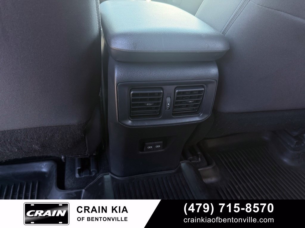 Used 2022 Toyota RAV4 SE AWD/4WD image 25