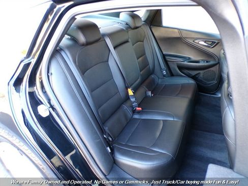 Used 2019 Chevrolet Malibu LT w/ Leather Package image 23