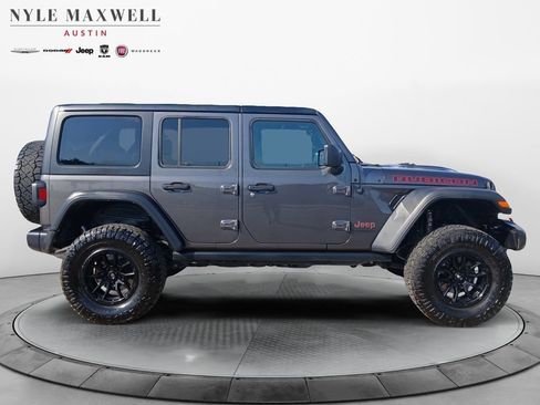 Used 2023 Jeep Wrangler Unlimited Rubicon w/ Cold Weather Group AWD/4WD image 17