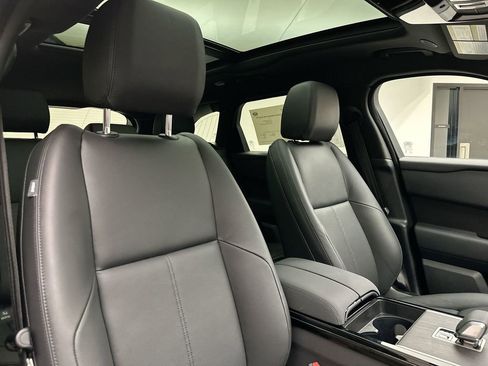 Certified 2026 Land Rover Range Rover Velar Dynamic SE AWD/4WD image 18