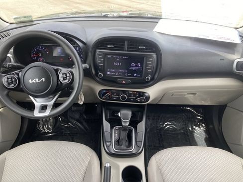 Used 2022 Kia Soul LX FWD image 28
