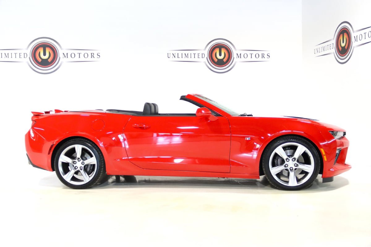 Used 2018 Chevrolet Camaro SS RWD image 5
