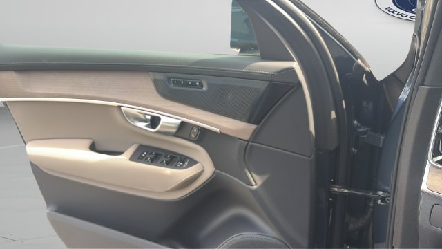 Certified 2026 Volvo XC90 B6 Plus AWD/4WD image 19