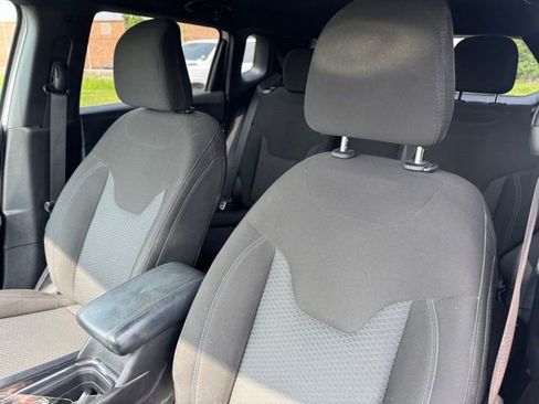 Used 2023 Jeep Compass Sport AWD/4WD image 11