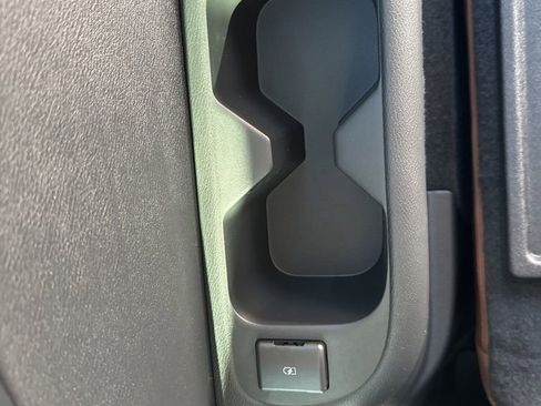 New 2026 Nissan Pathfinder Platinum image 17