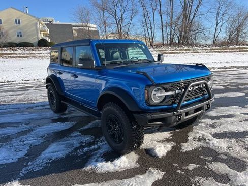 Used 2024 Ford Bronco Wildtrak image 12