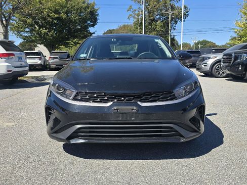 Used 2023 Kia Forte LXS FWD image 4