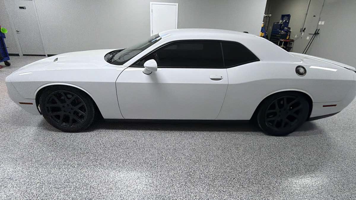 Used 2017 Dodge Challenger R/T RWD image 6