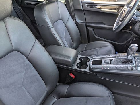 Used 2018 Porsche Macan image 12