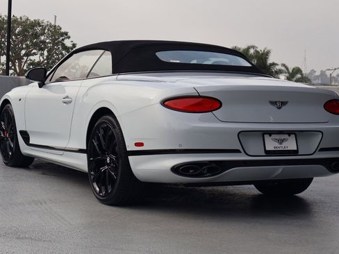 Used 2024 Bentley Continental GT V8 image 3