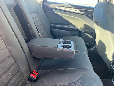 Used 2020 Ford Fusion SE image 13