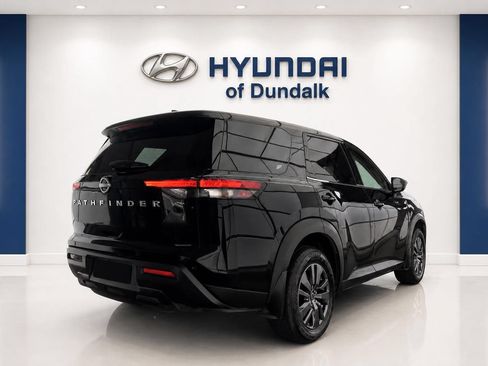 Used 2023 Nissan Pathfinder S FWD image 4