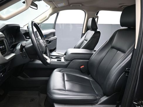 Certified 2024 Ford Expedition Max XLT image 10