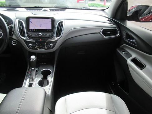 Used 2021 Chevrolet Equinox Premier image 13