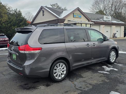 Used 2014 Toyota Sienna Limited image 7