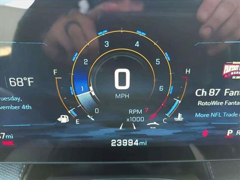 Used 2025 Chevrolet Equinox LT FWD image 11