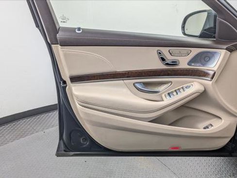Used 2018 Mercedes-Benz S 450 4MATIC Sedan w/ Premium Package image 12