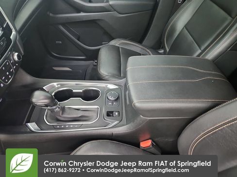 Used 2021 Chevrolet Traverse RS w/ LPO, Floor Liner Package FWD image 30