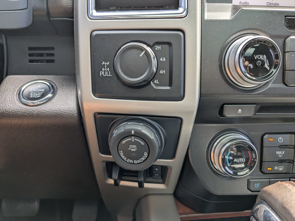 Used 2017 Ford F150 King Ranch w/ Equipment Group 601A Luxury AWD/4WD image 13