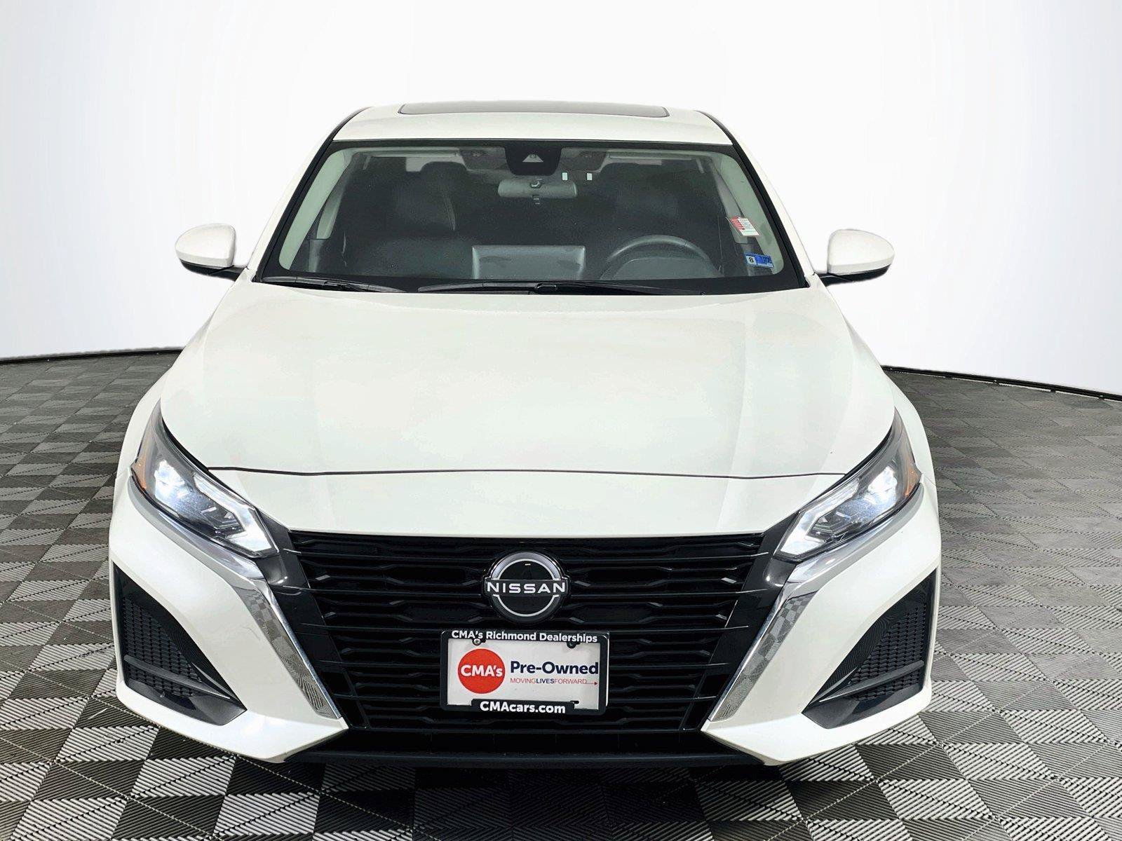 Used 2024 Nissan Altima 2.5 SV w/ SV Premium Package FWD image 2