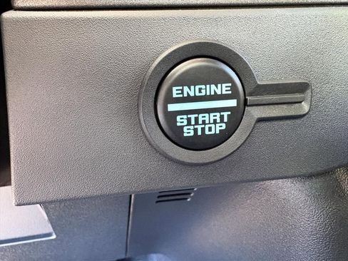 New 2025 Ford Bronco Badlands image 12