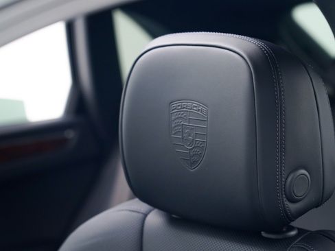 Certified 2026 Porsche Macan AWD/4WD image 19