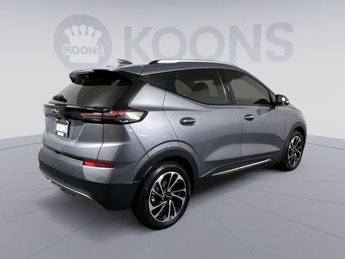 Used 2023 Chevrolet Bolt EUV Premier FWD image 11
