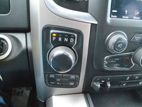 Used 2019 RAM 1500 Big Horn AWD/4WD image 14